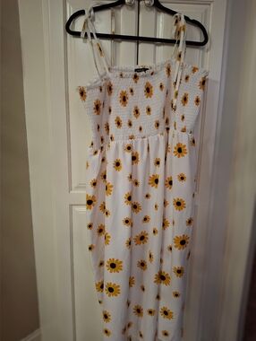 SHEIN White Sunflower Smocked Maxi Dress